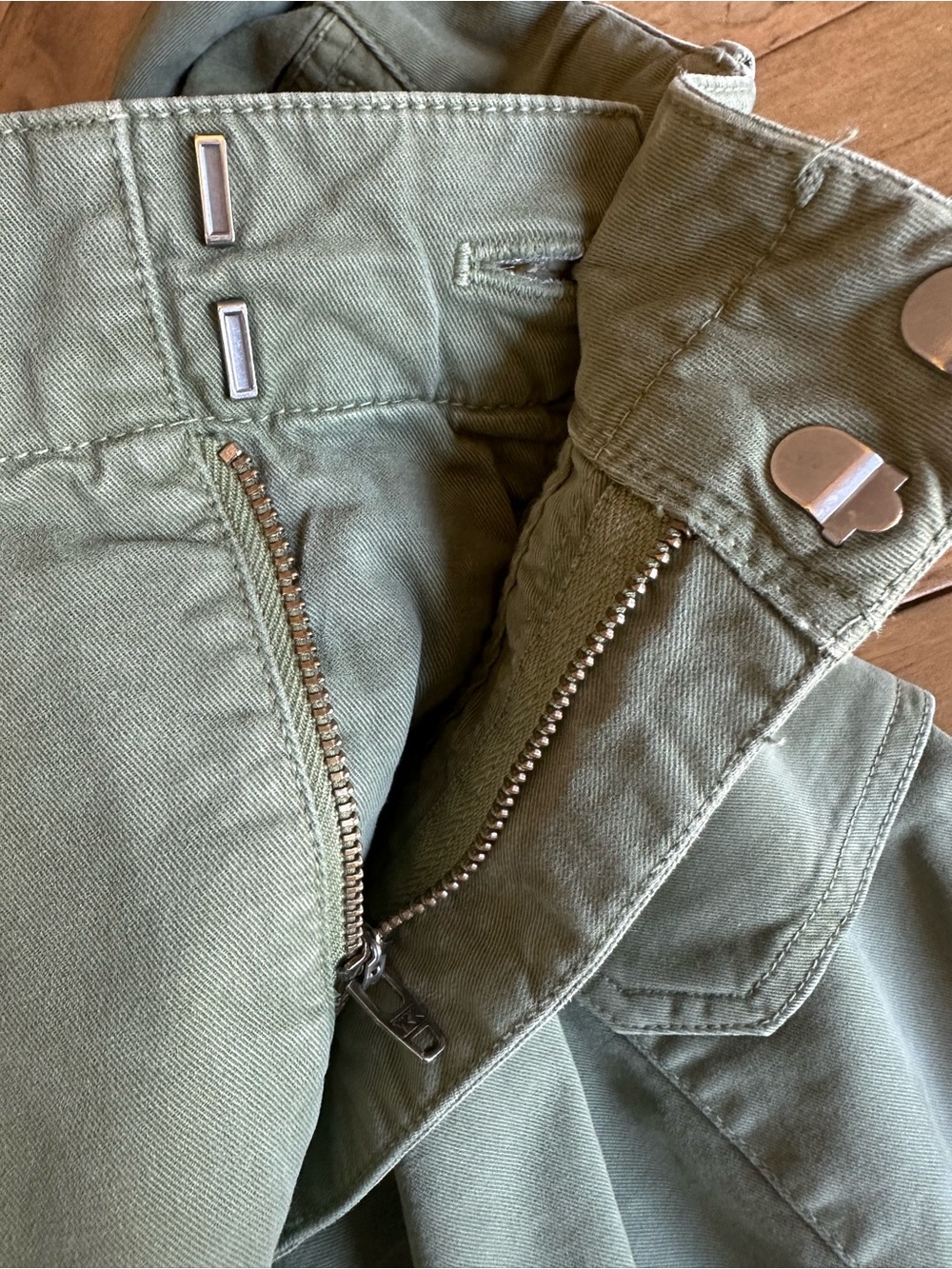Nili Lotan Cargo Pants Olive/Army Green Utility Pockets Relaxed Fit Womens 10 - Picture 4 of 11